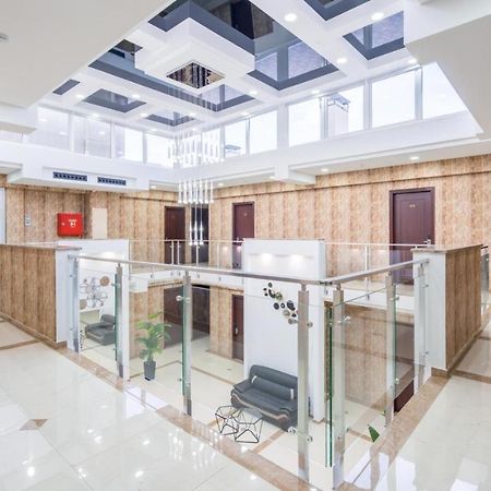 Aura Hotel Tbilisi Bagian luar foto