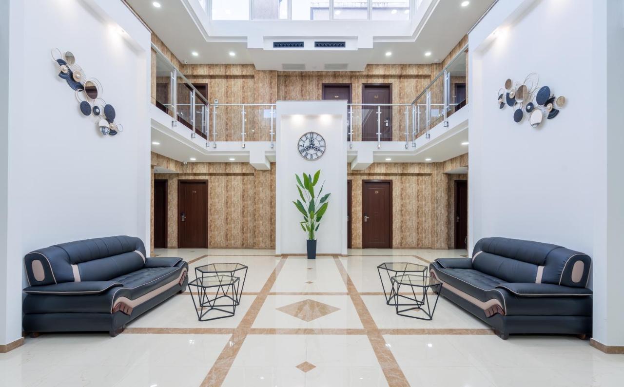 Aura Hotel Tbilisi Bagian luar foto
