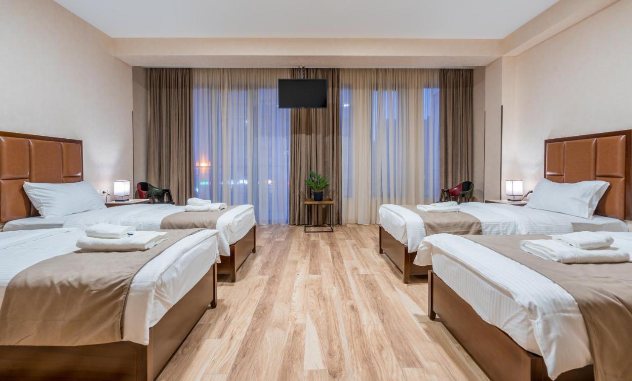 Aura Hotel Tbilisi Bagian luar foto