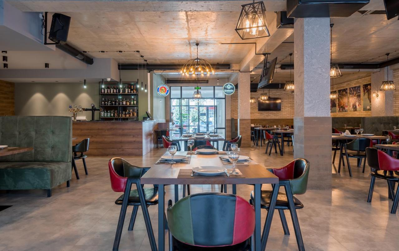 Aura Hotel Tbilisi Bagian luar foto