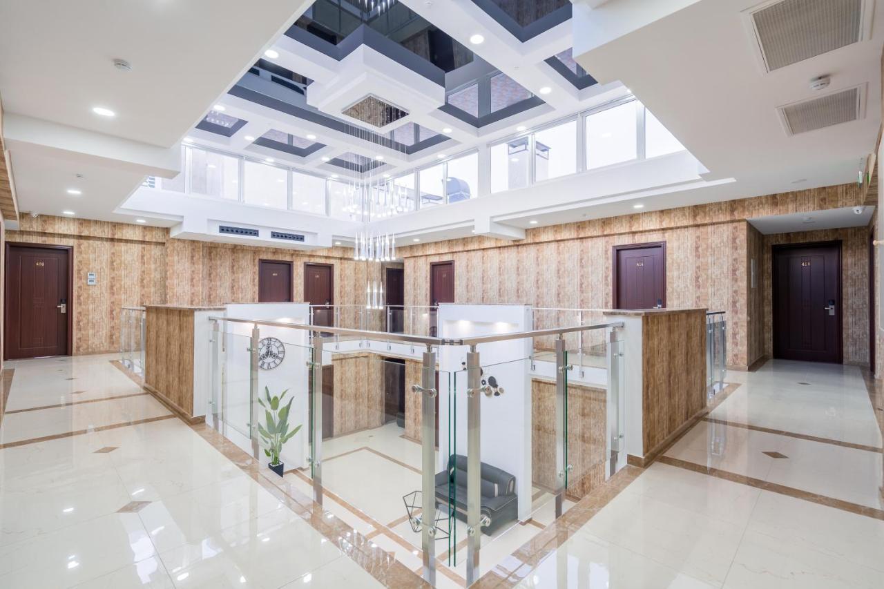 Aura Hotel Tbilisi Bagian luar foto