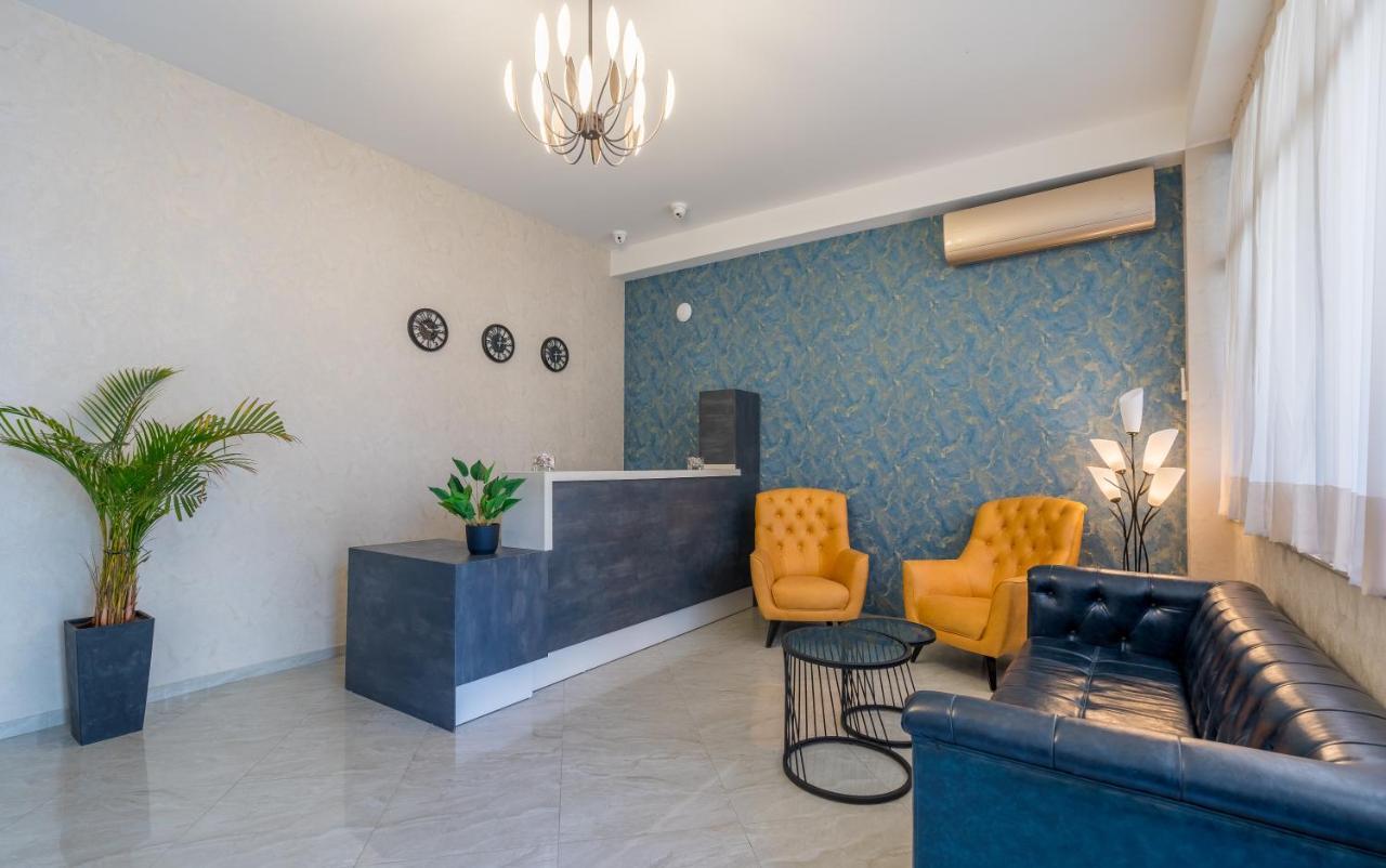 Aura Hotel Tbilisi Bagian luar foto