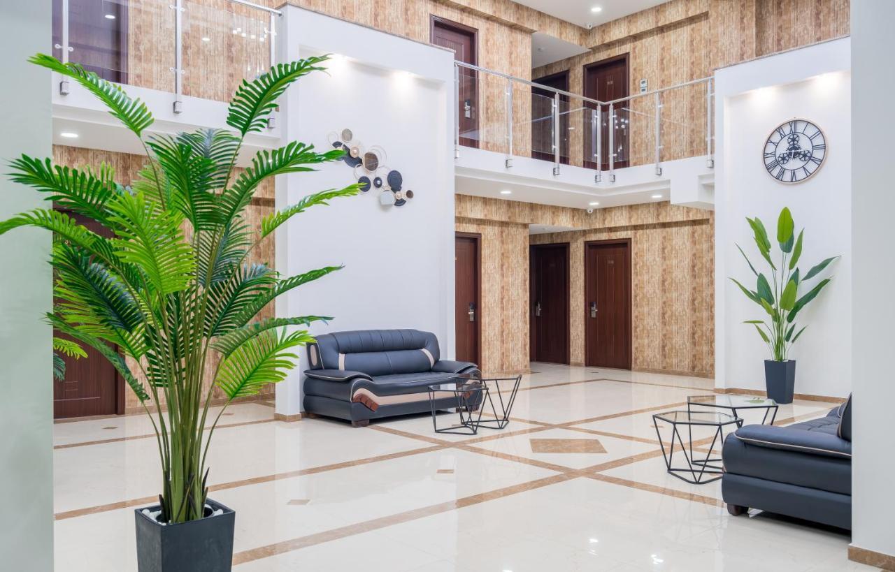 Aura Hotel Tbilisi Bagian luar foto