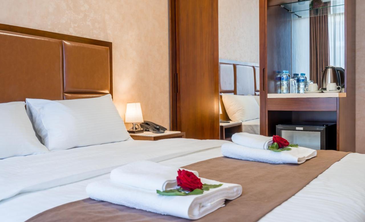 Aura Hotel Tbilisi Bagian luar foto