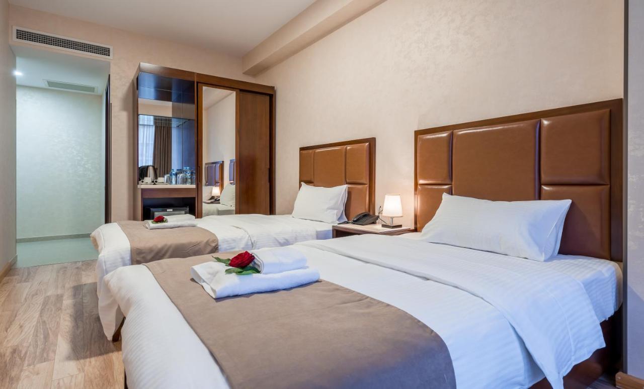 Aura Hotel Tbilisi Bagian luar foto
